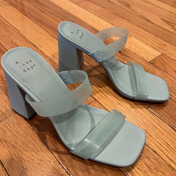 A New Day light blue block heels size 6 - Picture 1 of 3